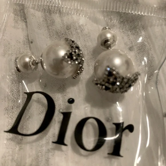Dior Elegant Silver and Pearl earrings - Picture 2 of 7